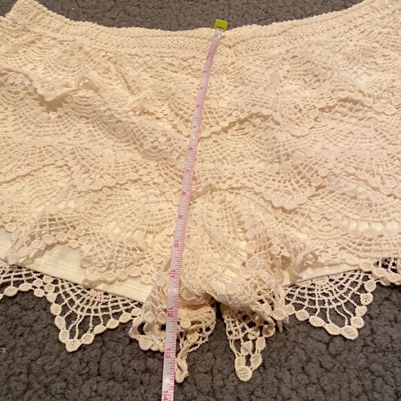 Jolt Lace Off White Shorts Size XL - Picture 7 of 10